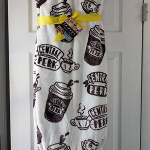 F.R.I.E.N.D.S. "Central Perk" Themed 60" x 70" Throw Blanket NWT